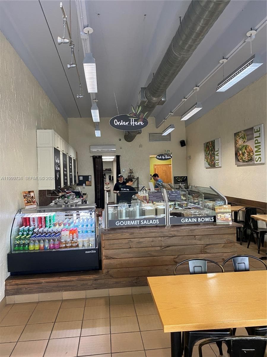 6653 S Dixie HWY, South Miami FL 33143