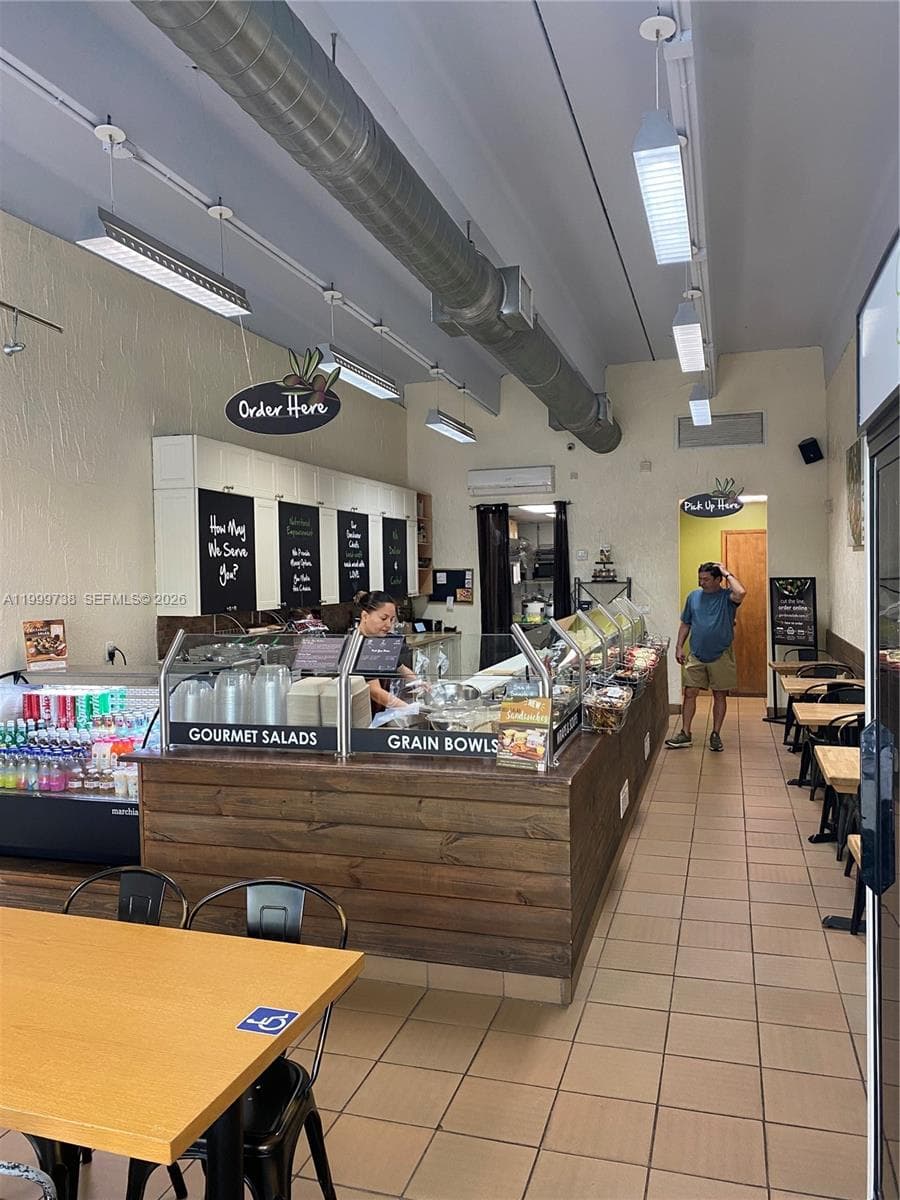 6653 S Dixie HWY, South Miami FL 33143