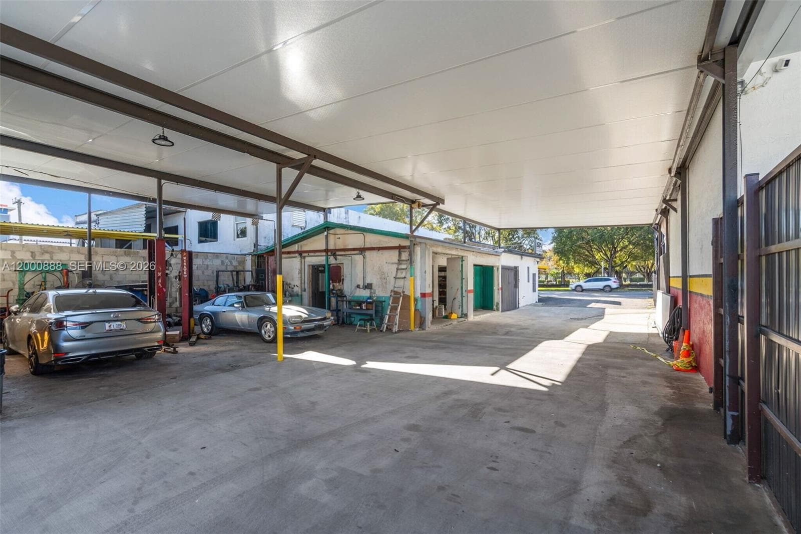 3219 SW 8th St, Miami FL 33135