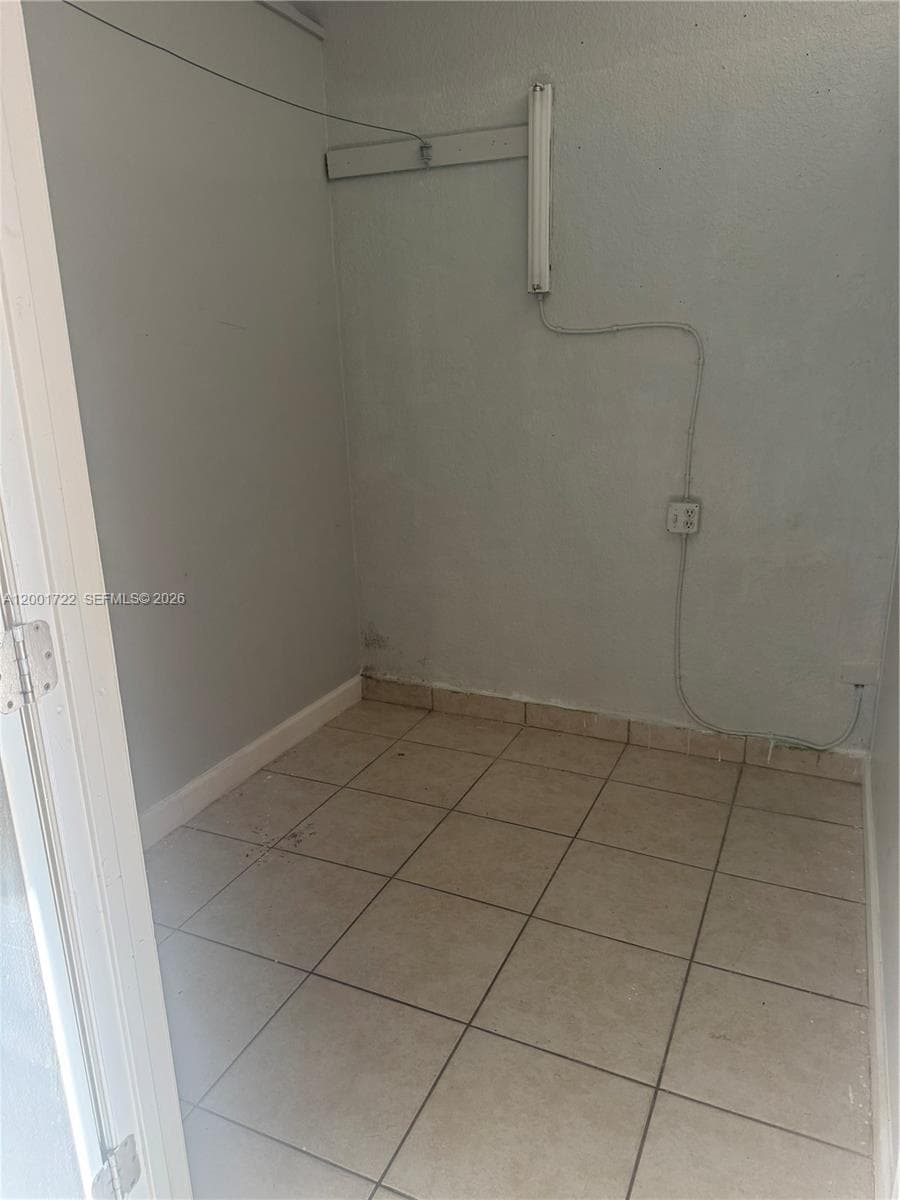 700 Palm Ave # 702, Hialeah FL 33010