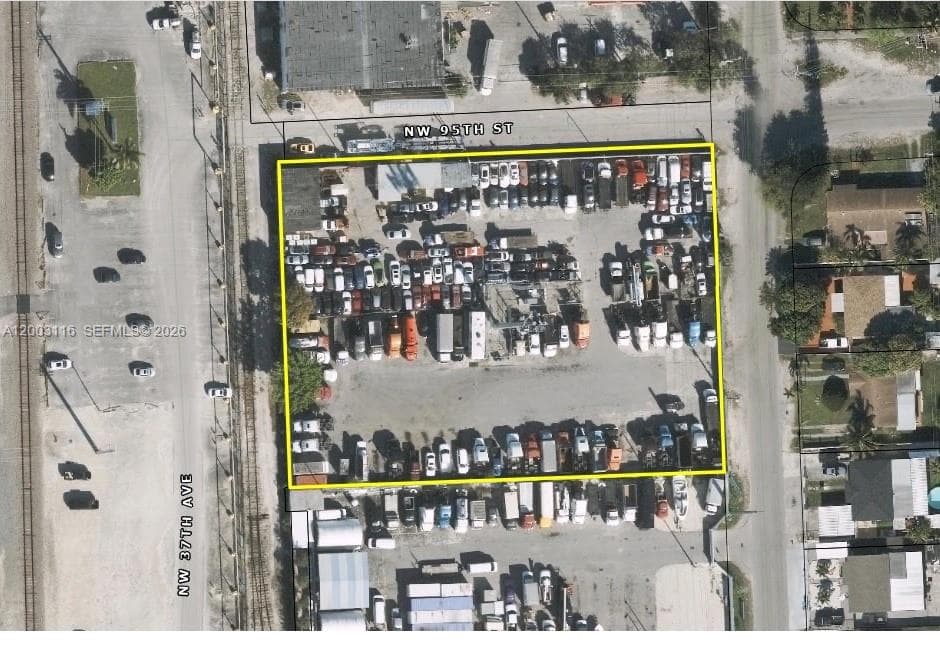 3600 NW 95th St, Miami FL 33147