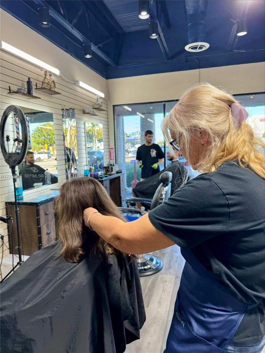 Aventura, FL, 33180