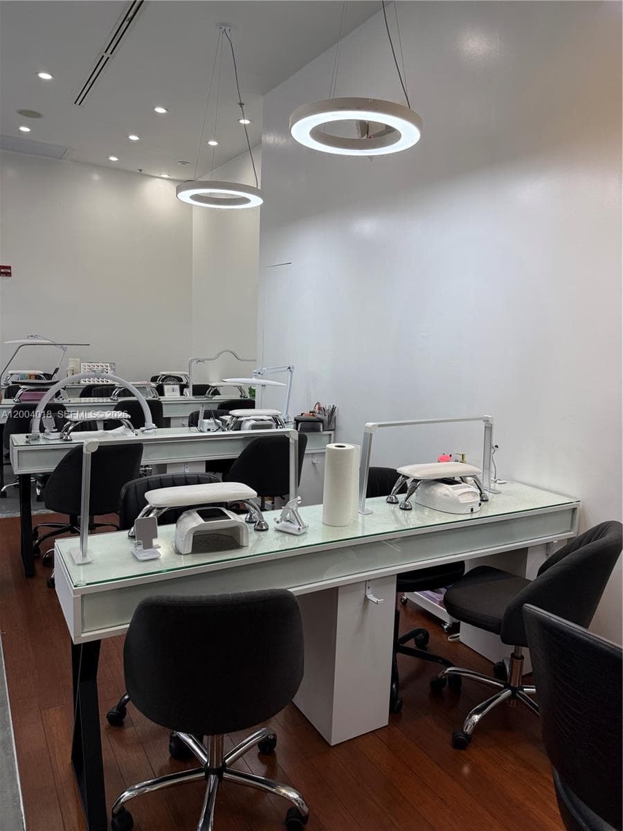 Beauty Salon & Spa in Brickell, Miami FL 33131
