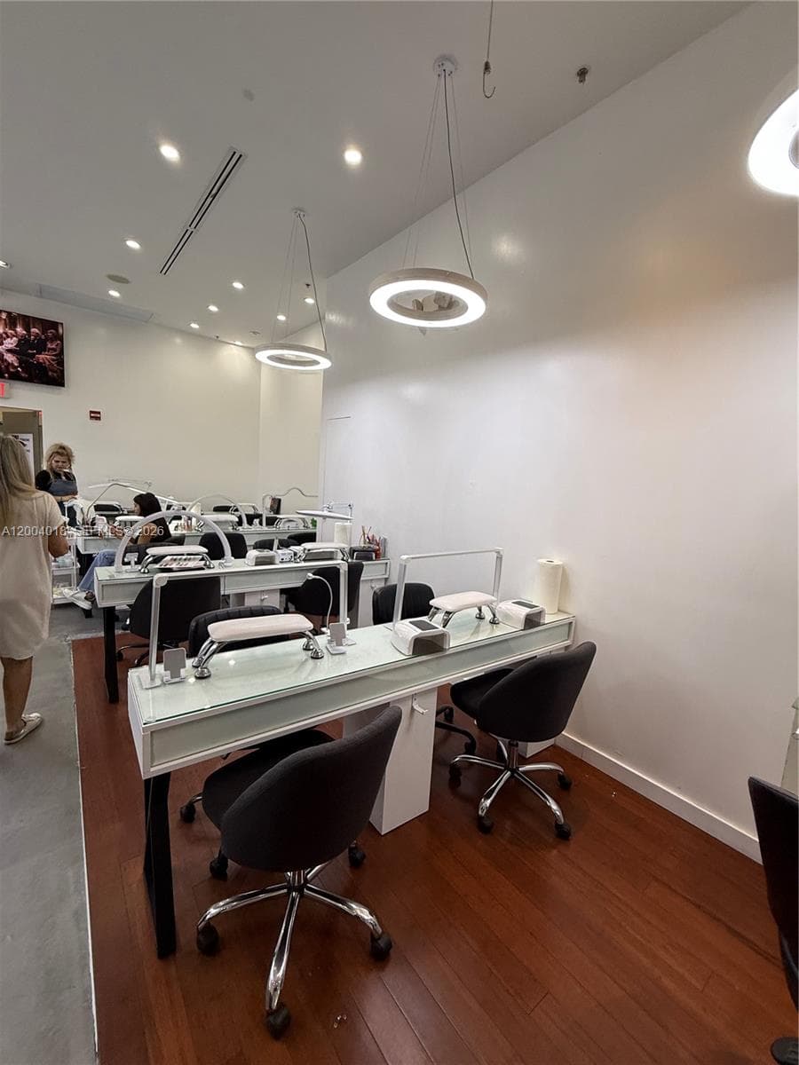 Beauty Salon & Spa in Brickell, Miami FL 33131