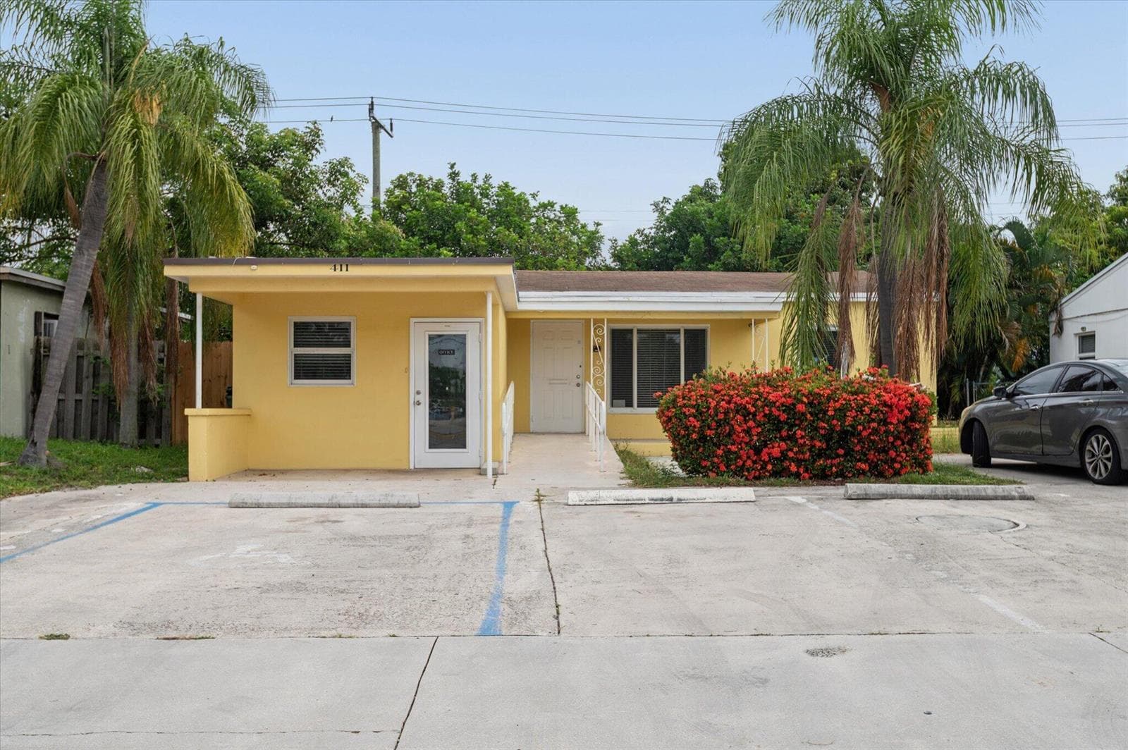 411 E Commercial Boulevard, Oakland Park FL 33334