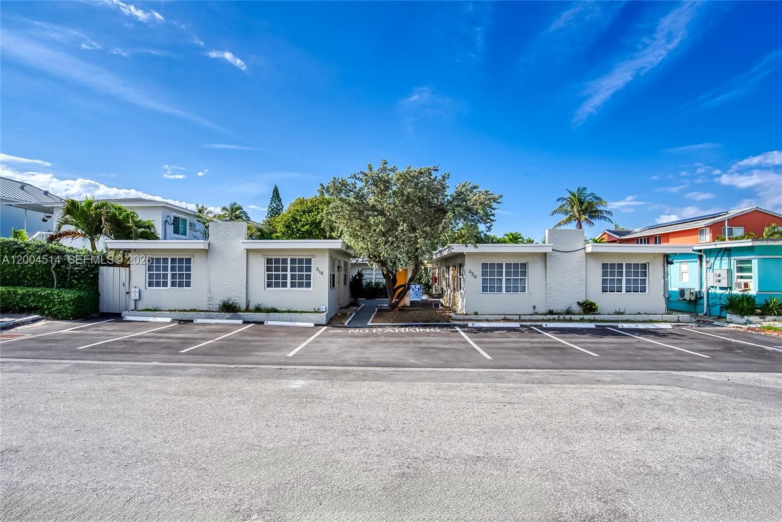 318 Walnut St, Hollywood FL 33019