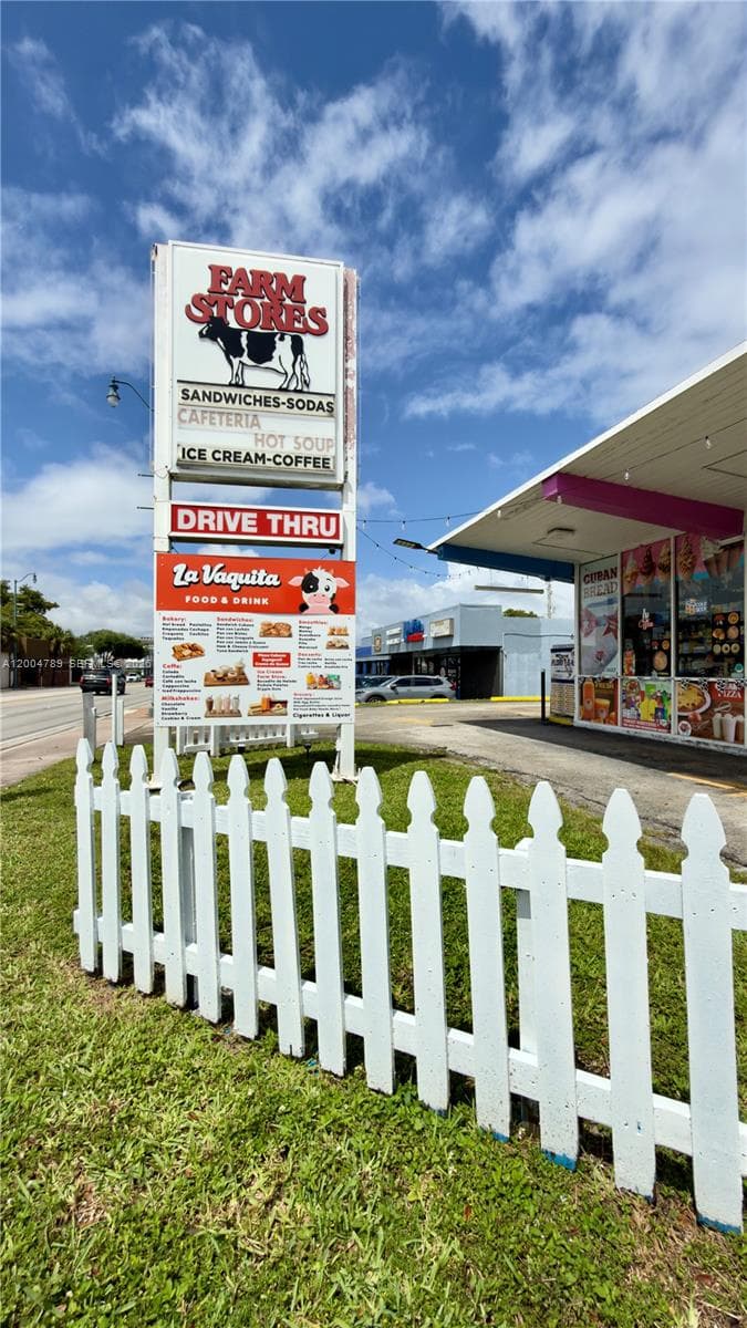 FARM STORE CORAL GABLES, Miami FL 33134