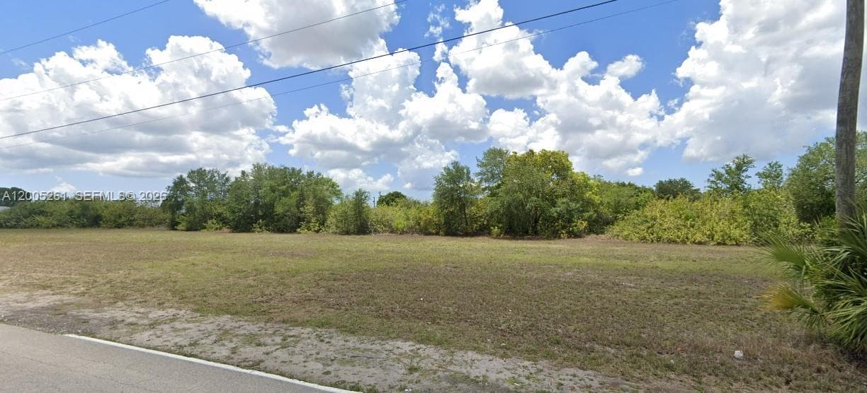 1702 NE 10th PL, Cape Coral FL 33909