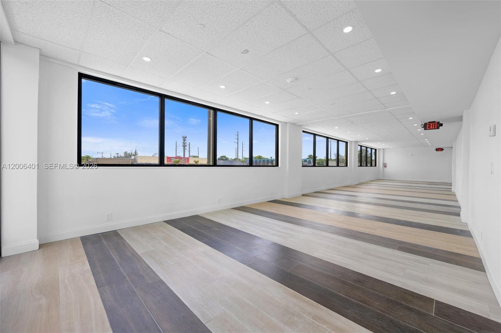 1020 NW 2nd Ave # 101, Hallandale Beach FL 33009