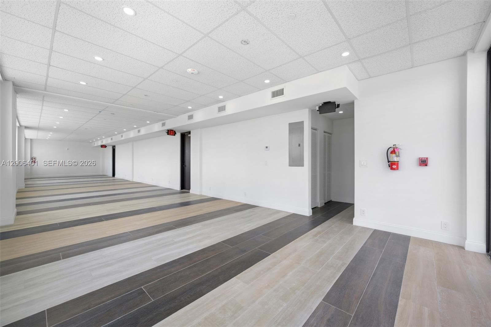 1020 NW 2nd Ave # 101, Hallandale Beach FL 33009