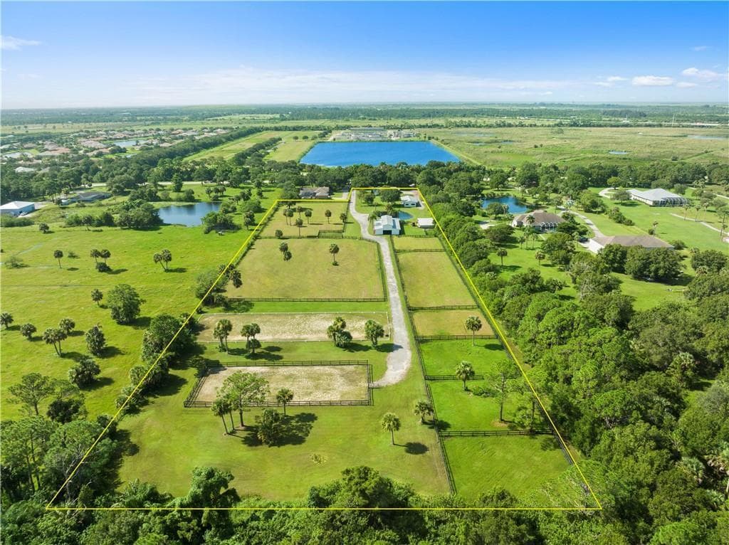 8530 8th Street, Vero Beach FL 32968