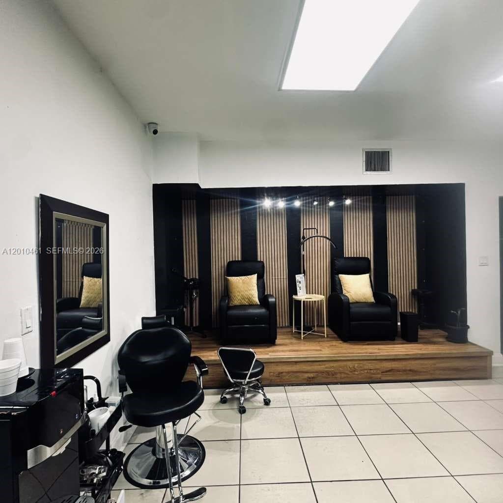 9610 Fontainebleau Blvd, Miami FL 33172