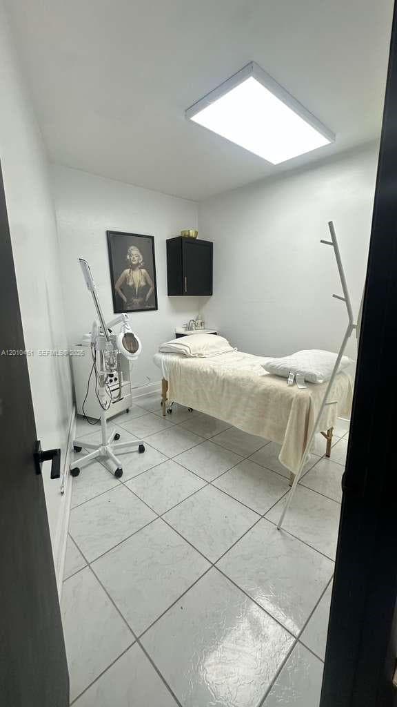 9610 Fontainebleau Blvd, Miami FL 33172