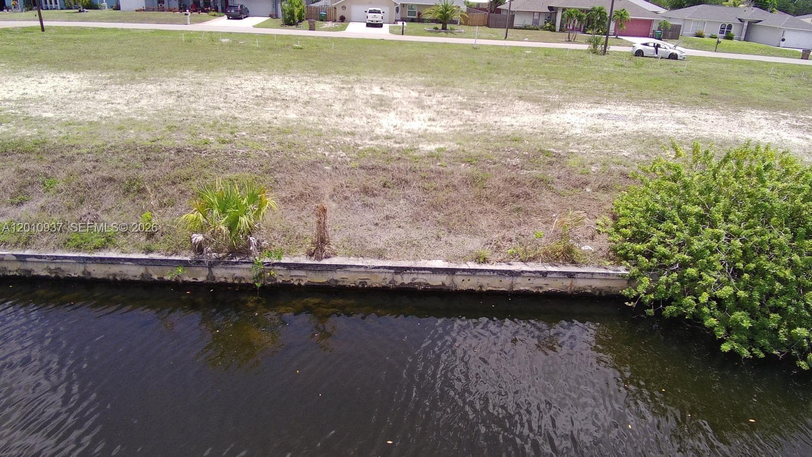 1020 SE 13th Ave, Cape Coral FL 33990