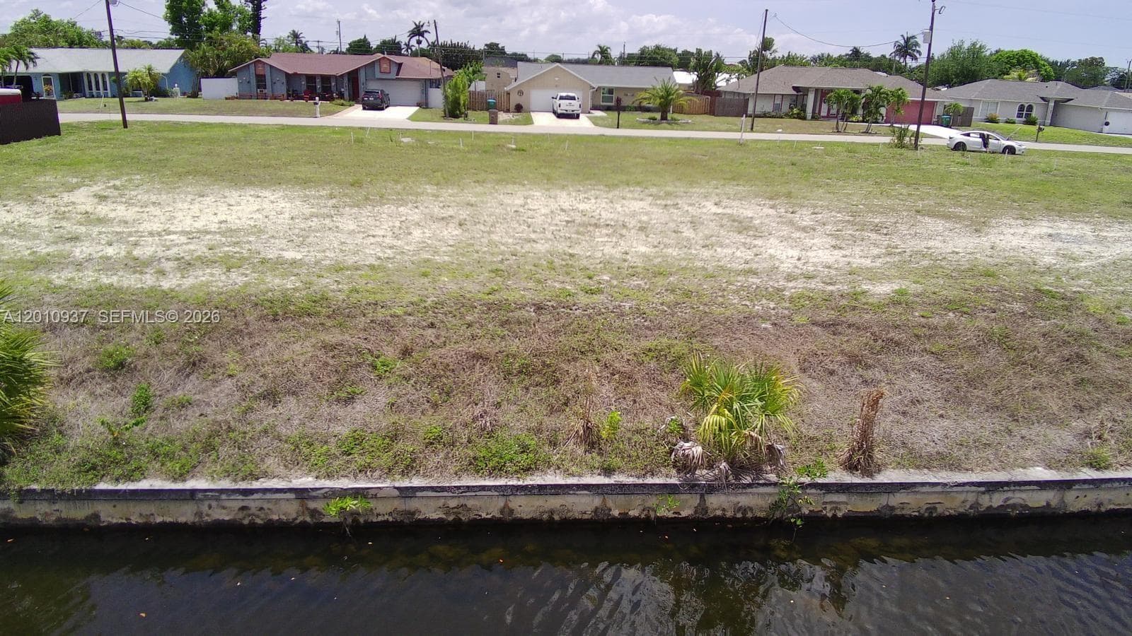 1020 SE 13th Ave, Cape Coral FL 33990