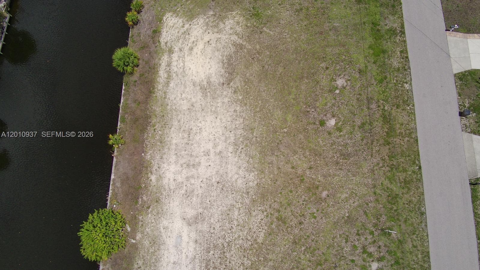 1020 SE 13th Ave, Cape Coral FL 33990