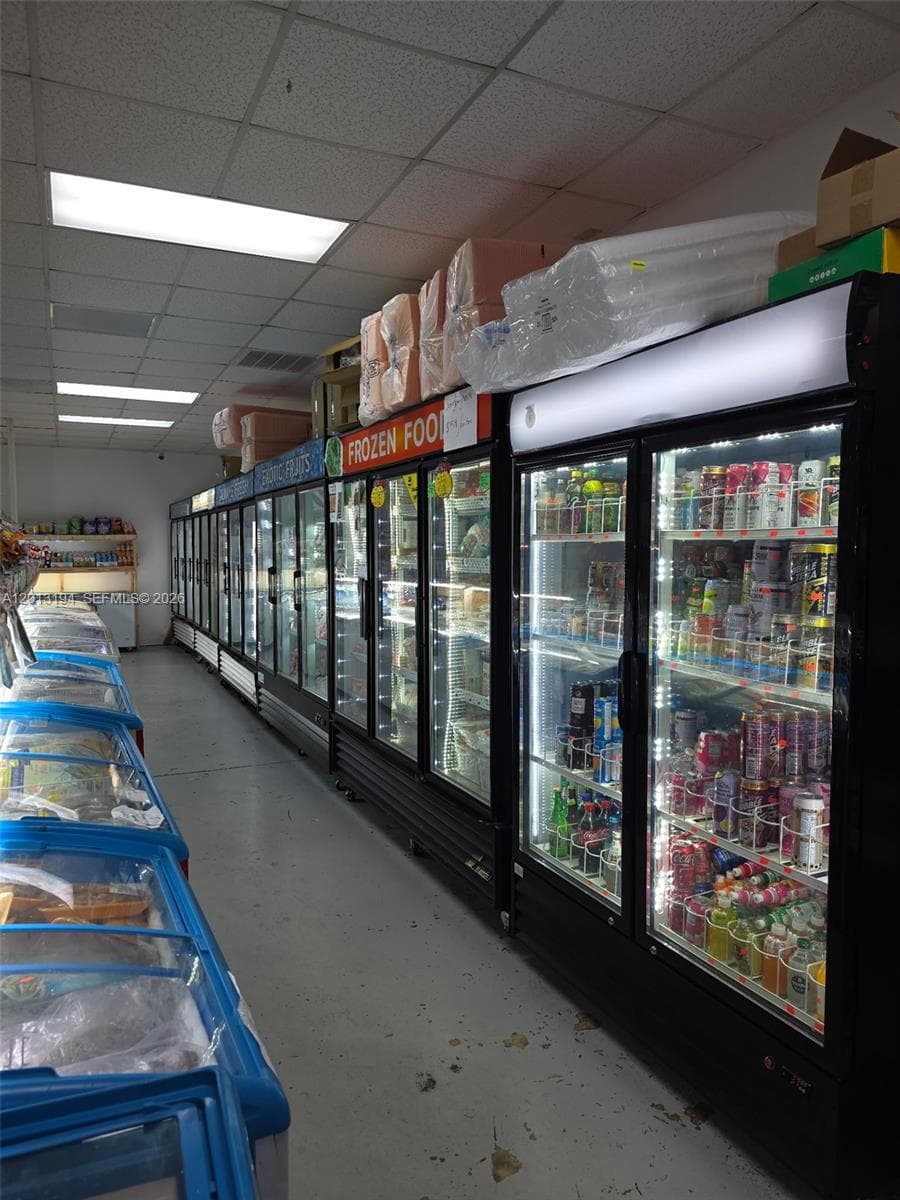 1704 S SOUTHSIDE BLVD, Jacksonville FL 32216