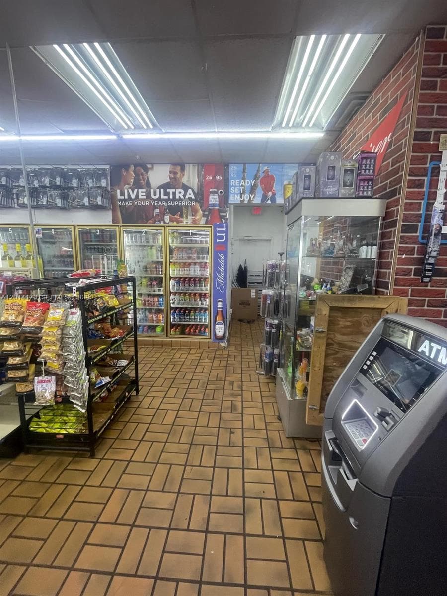 895 N Nova, Daytona FL 32117