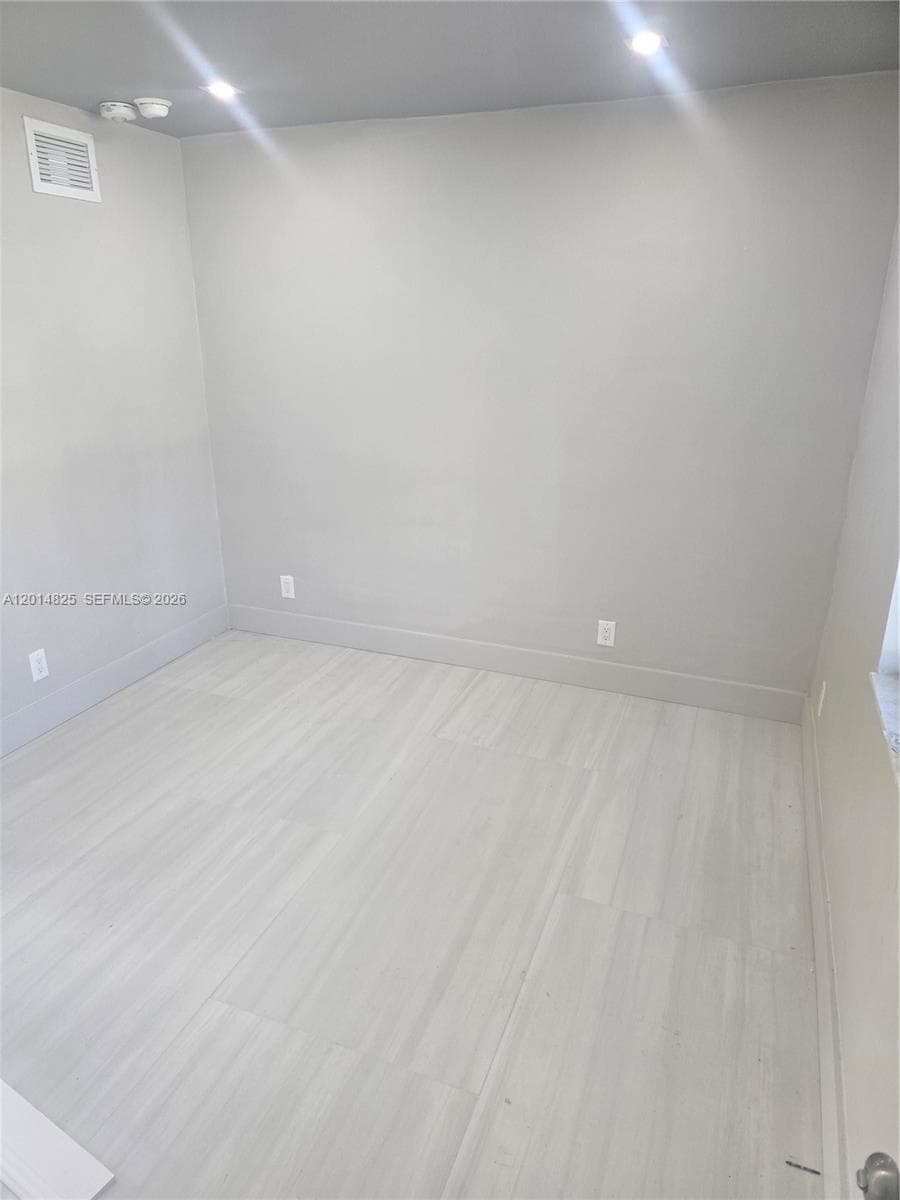 3300 SE 6th St, Pompano Beach FL 33062