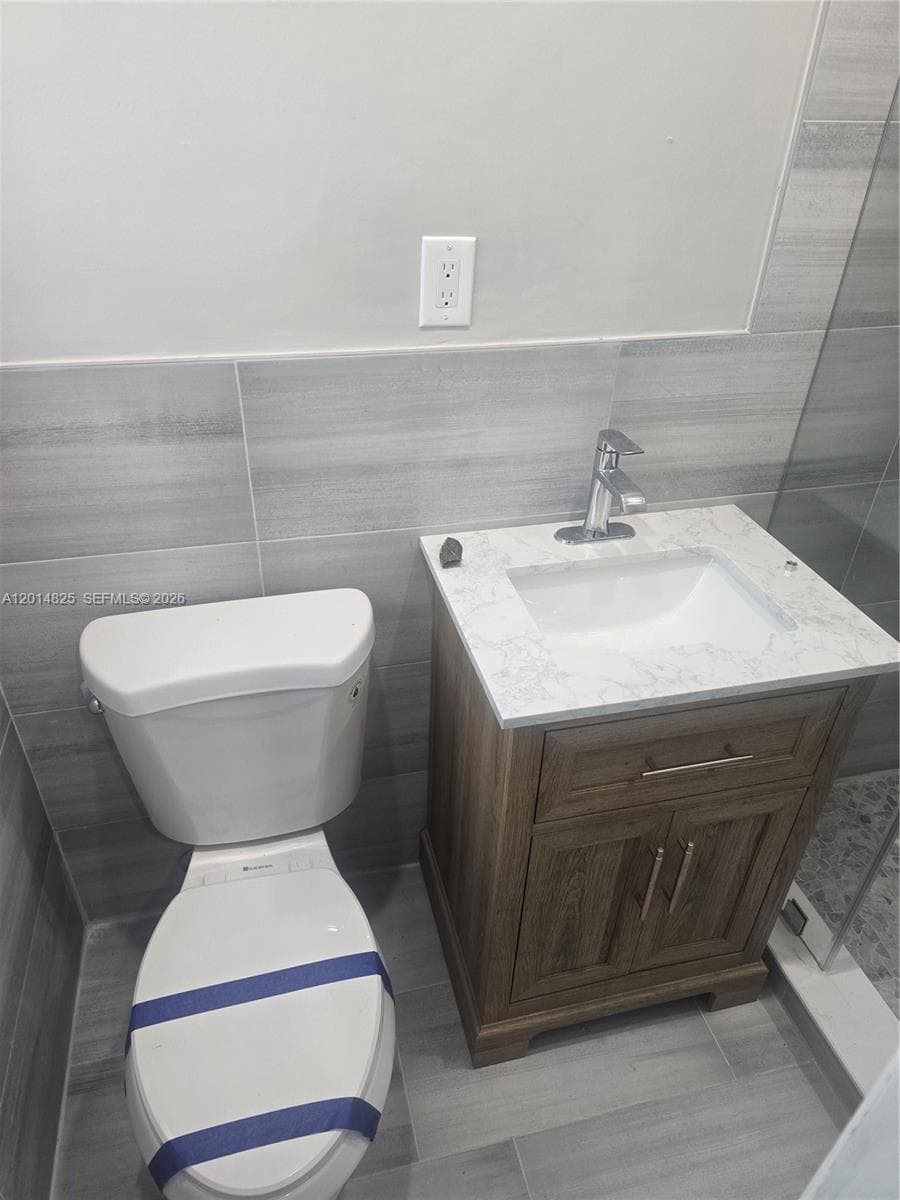 3300 SE 6th St, Pompano Beach FL 33062