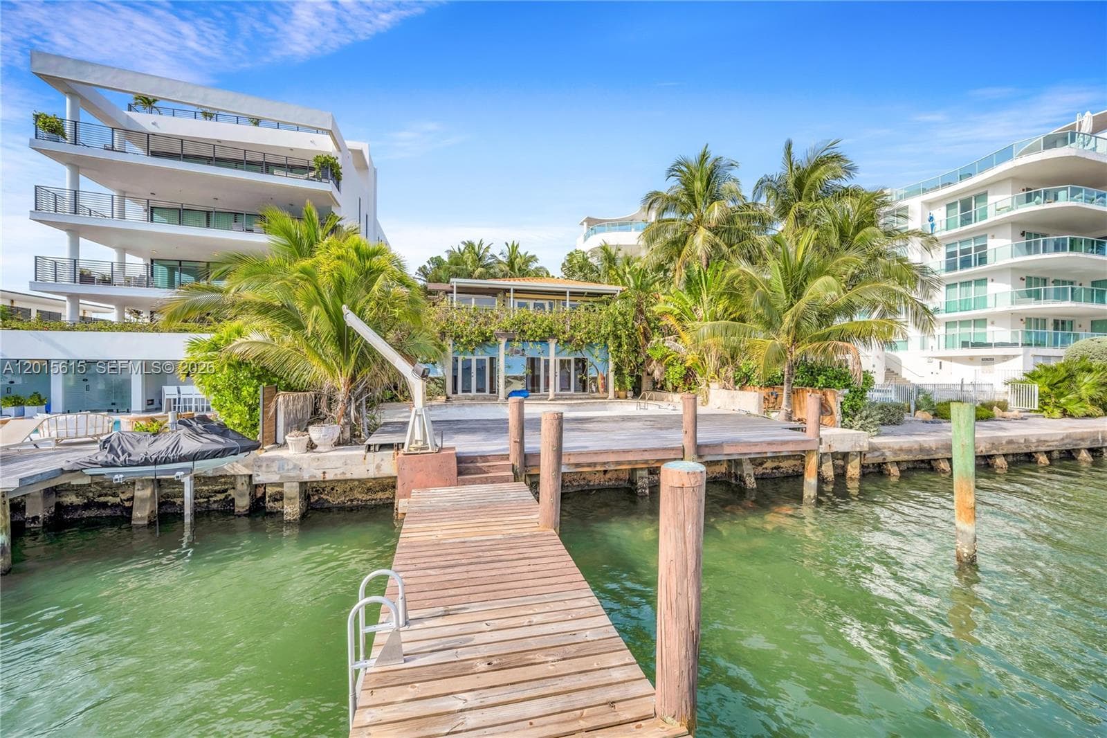 1920 Bay Dr, Miami Beach FL 33141