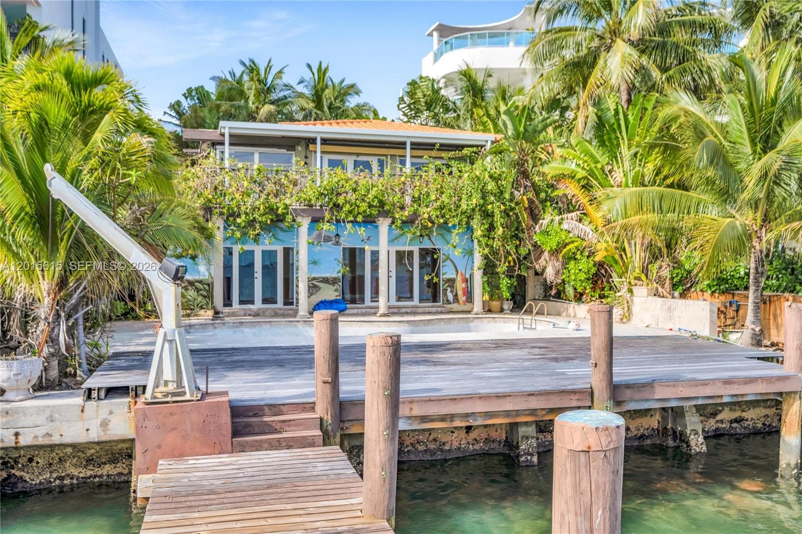 1920 Bay Dr, Miami Beach FL 33141
