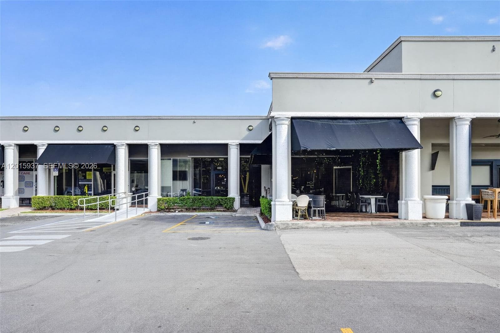 Established Full-Service Restaurant For Sale Prime, North Miami Beach FL 33160