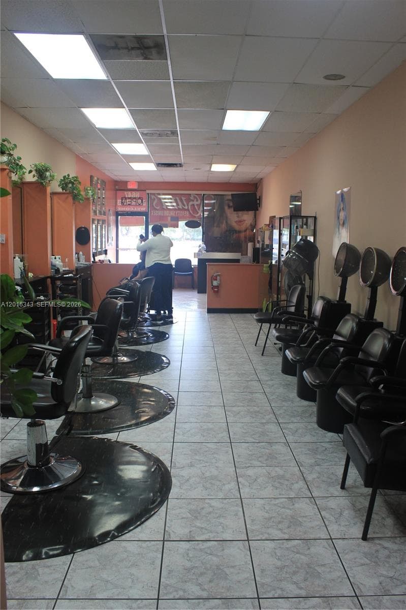 6647 Taft St, Hollywood FL 33024