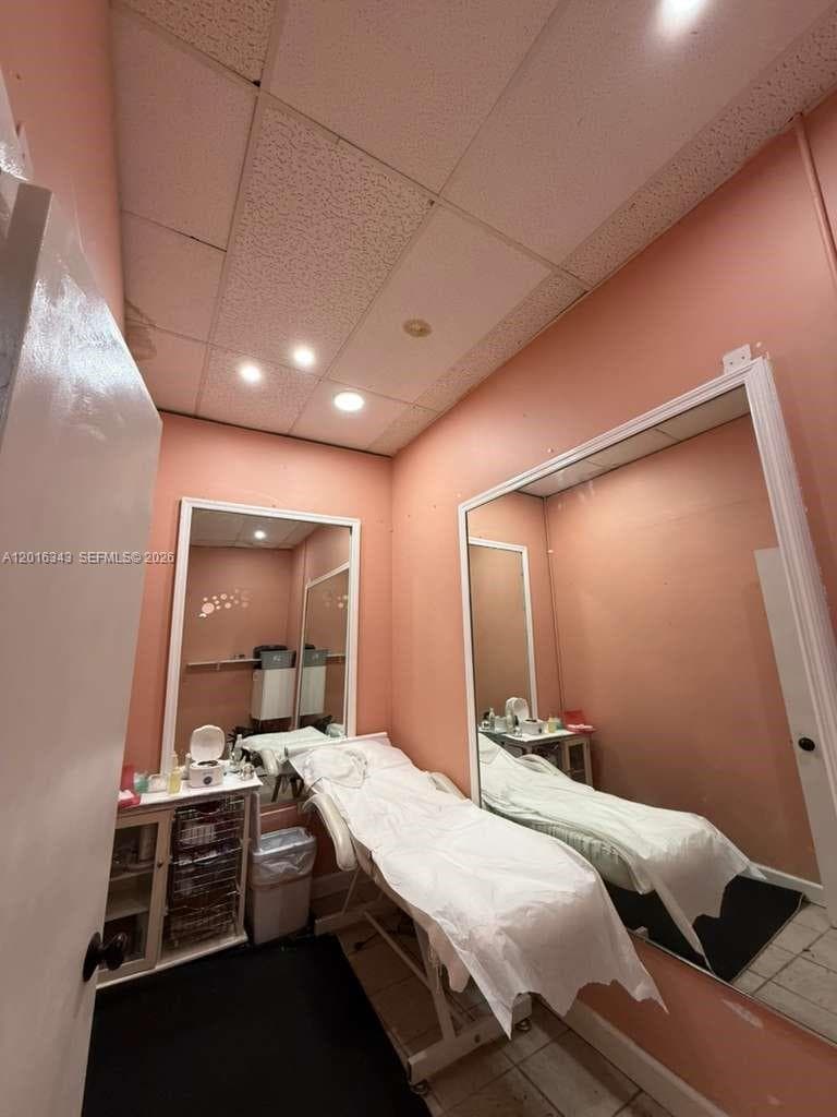 6647 Taft St, Hollywood FL 33024
