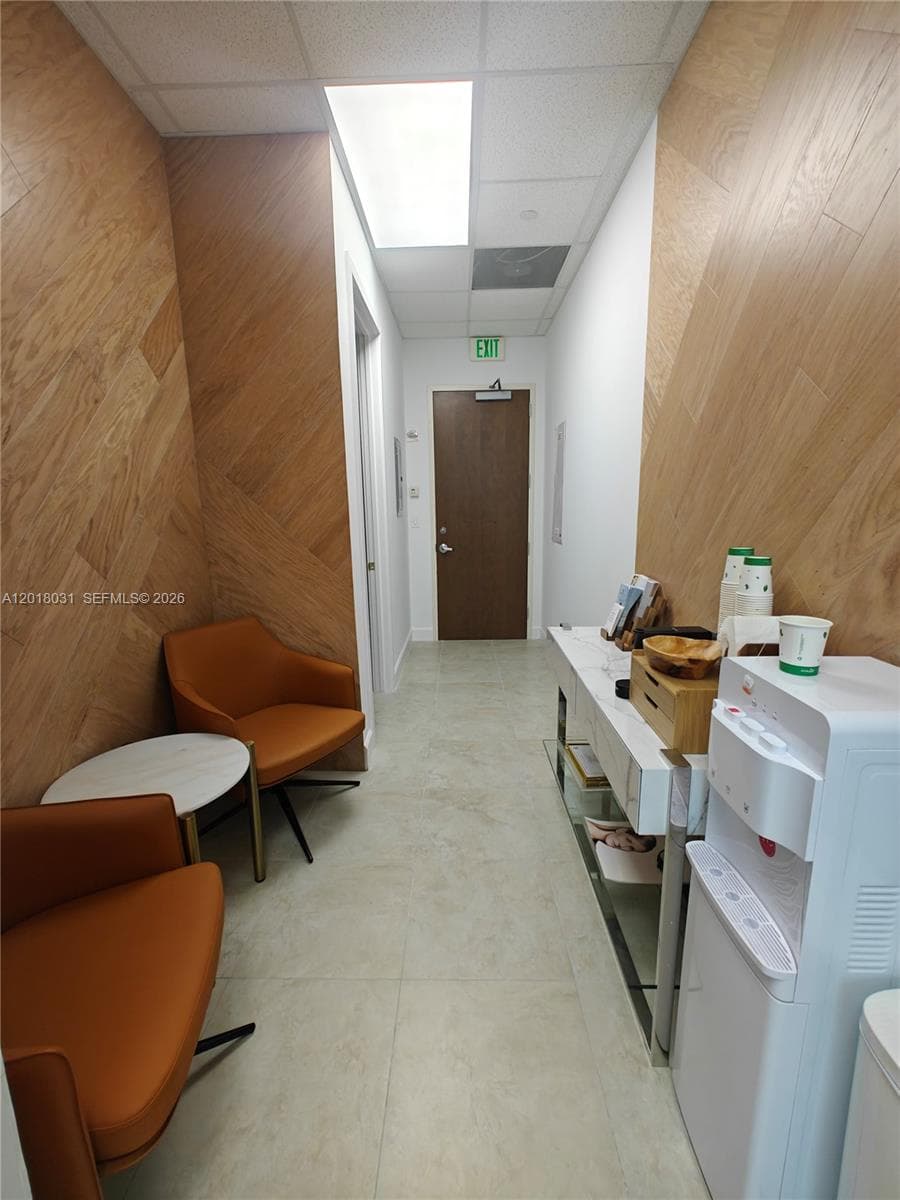 175 SW 7th St # 2006, Miami FL 33130