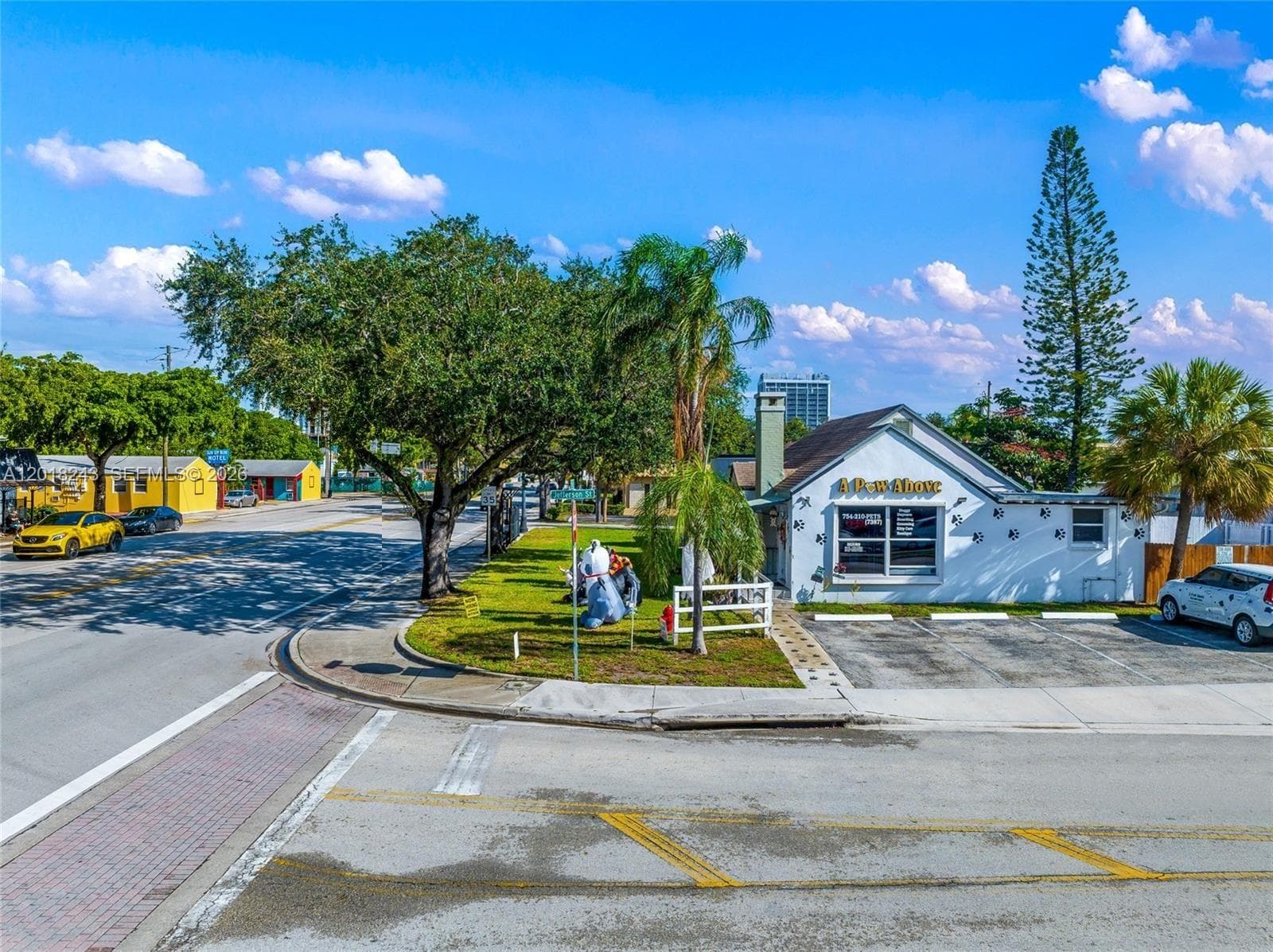 699 S Federal Hwy, Hollywood FL 33020