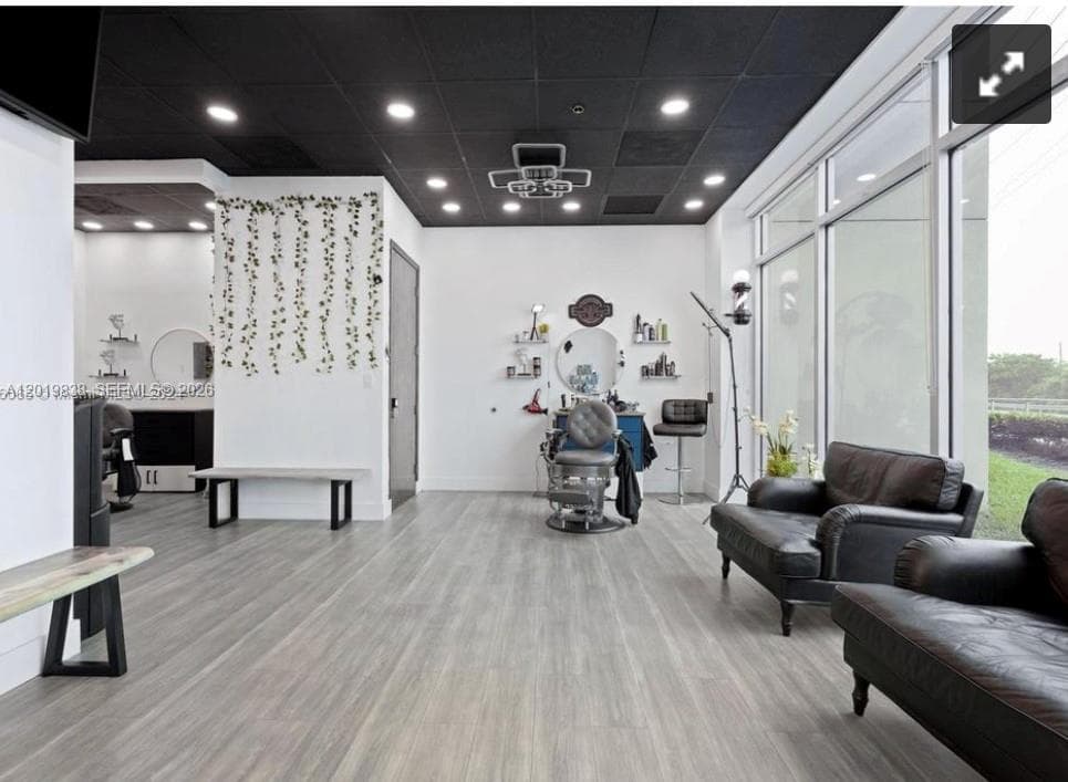 2300 W 84th St, Hialeah FL 33016