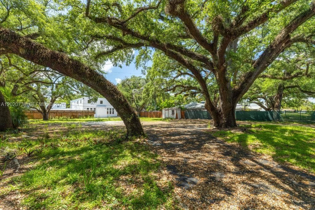 5941 SW 36th Ter, Dania Beach FL 33312