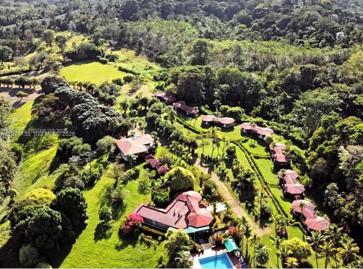 SANTA TERESA DEL CURTIS S Hotel Monte Escondido 2 km. norte de la escuela sa, SJ 0