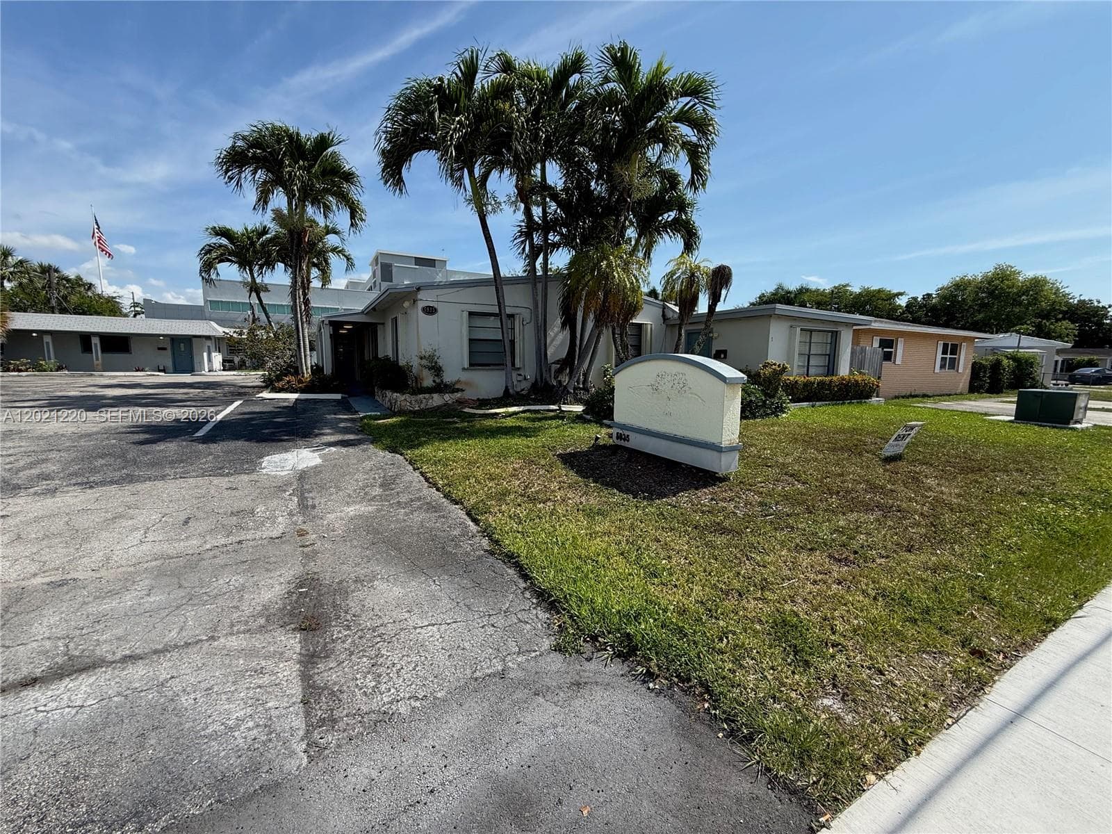 5935 Taft St, Hollywood FL 33021