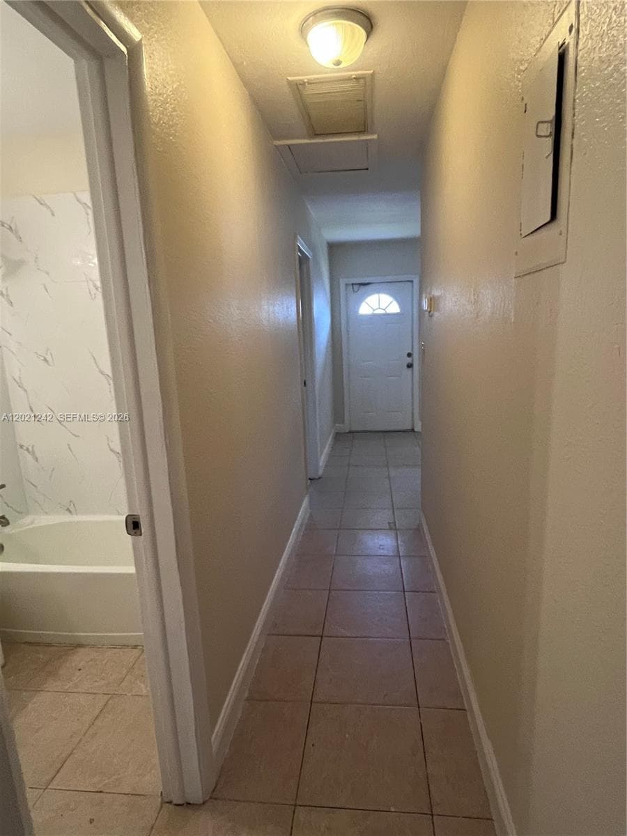 109 NW 14th Way # 4, Dania Beach FL 33004