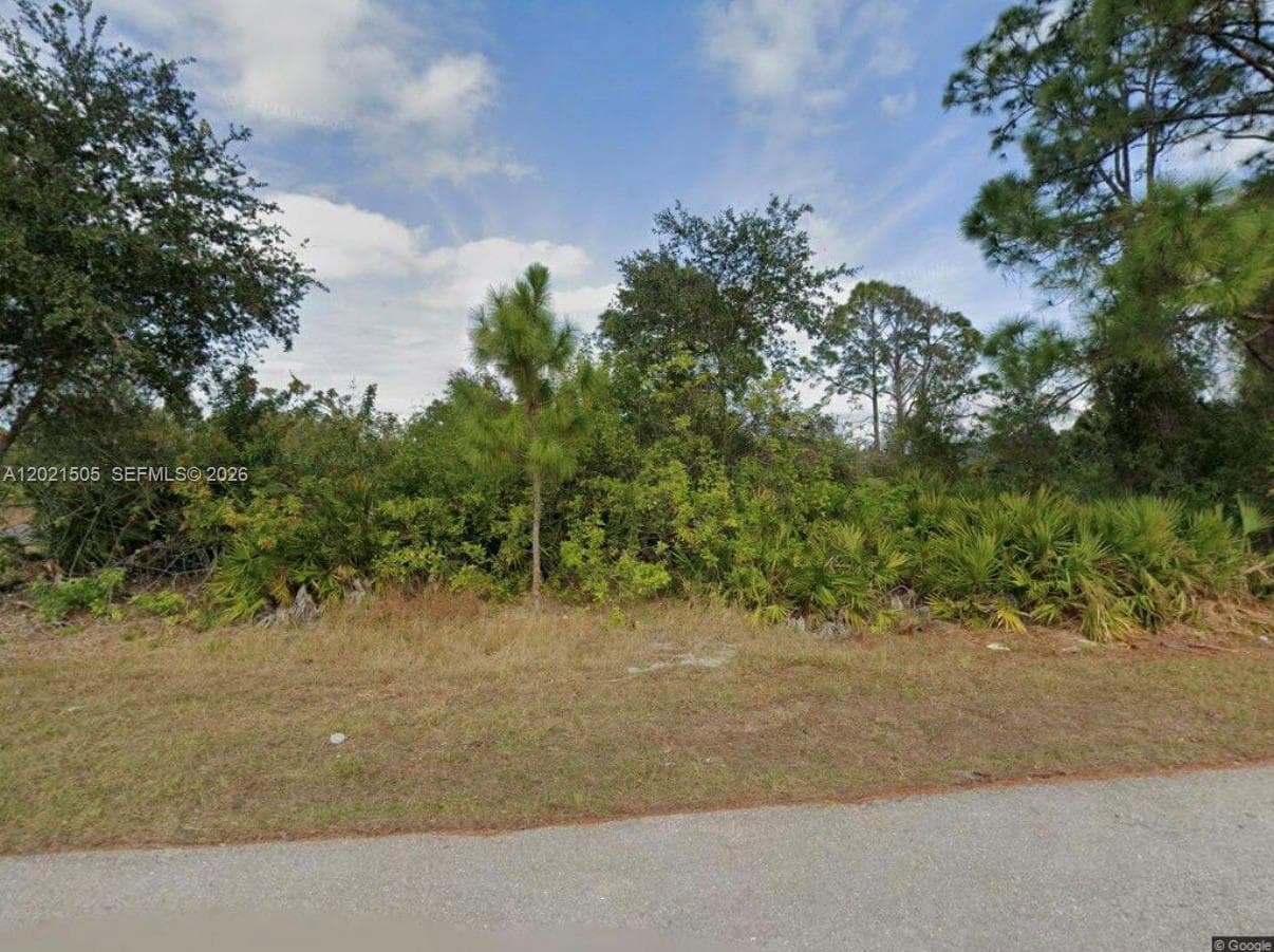 2706 7th St West, Lehigh Acres FL 33971