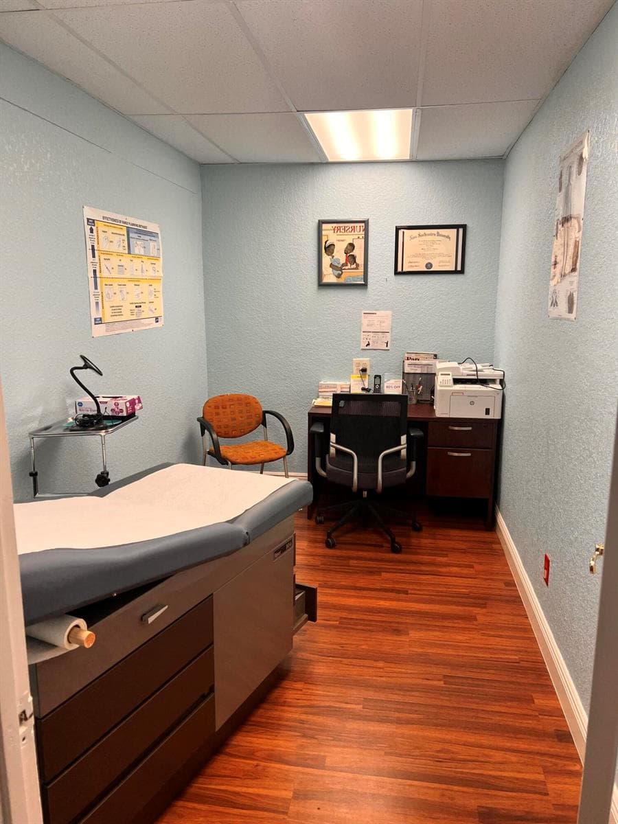 2331 N State Rd 7 # 207, Lauderhill FL 33313