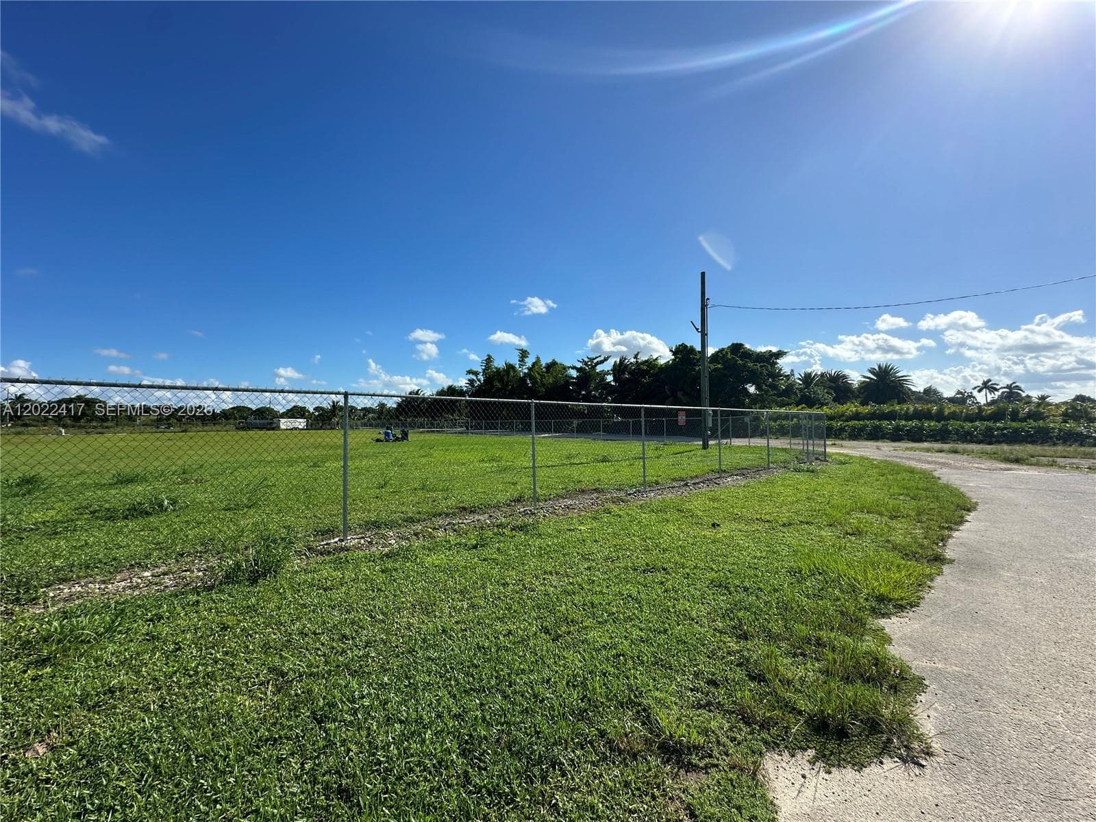 19690 SW 206th St, Miami FL 33187