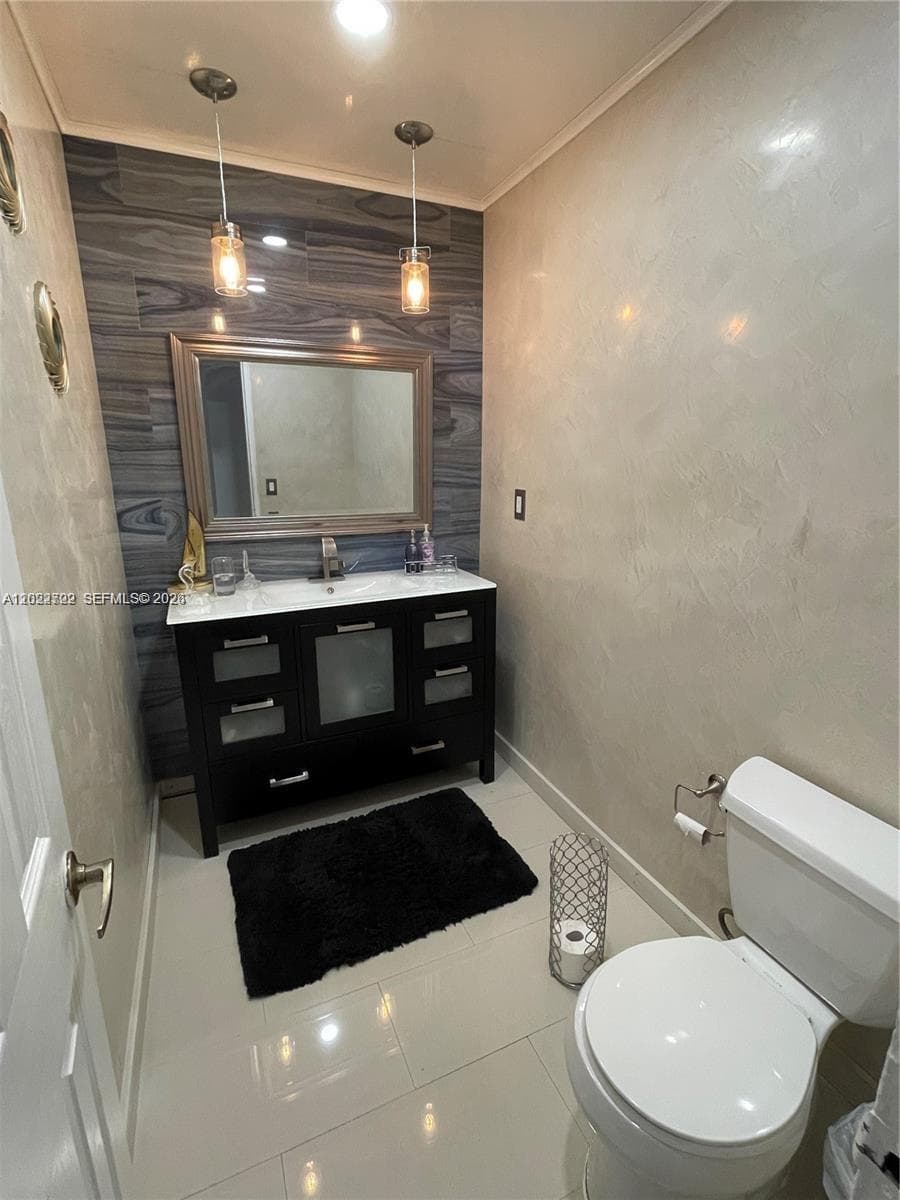 1640 N 70th Way, Hollywood FL 33024