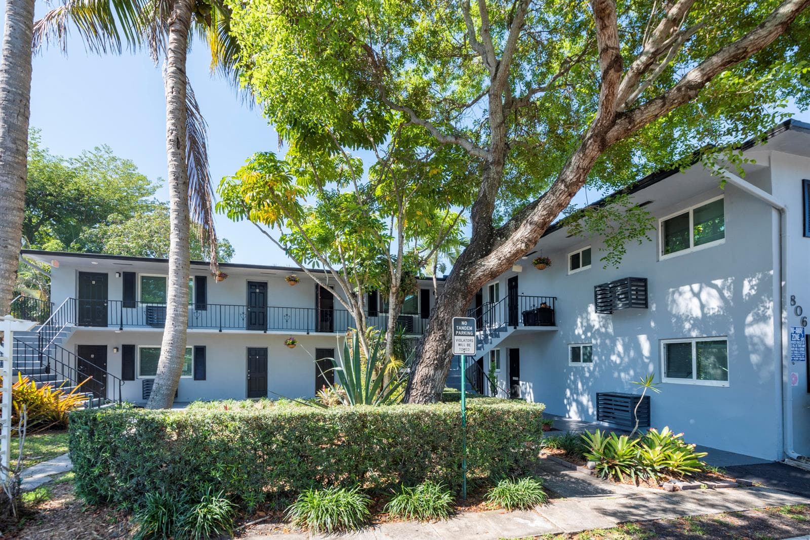 806 NE 16th Place # 8, Fort Lauderdale FL 33305
