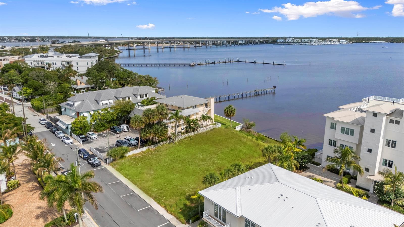 39 SE Seminole Street, Stuart FL 34994