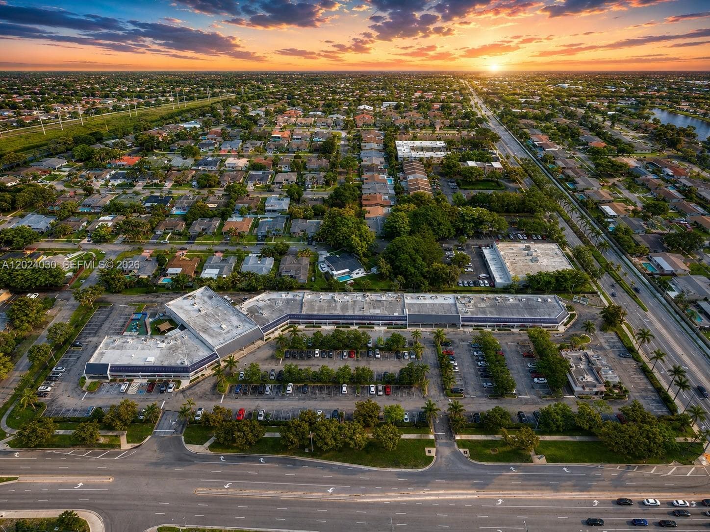 8919 Taft St, Pembroke Pines FL 33024