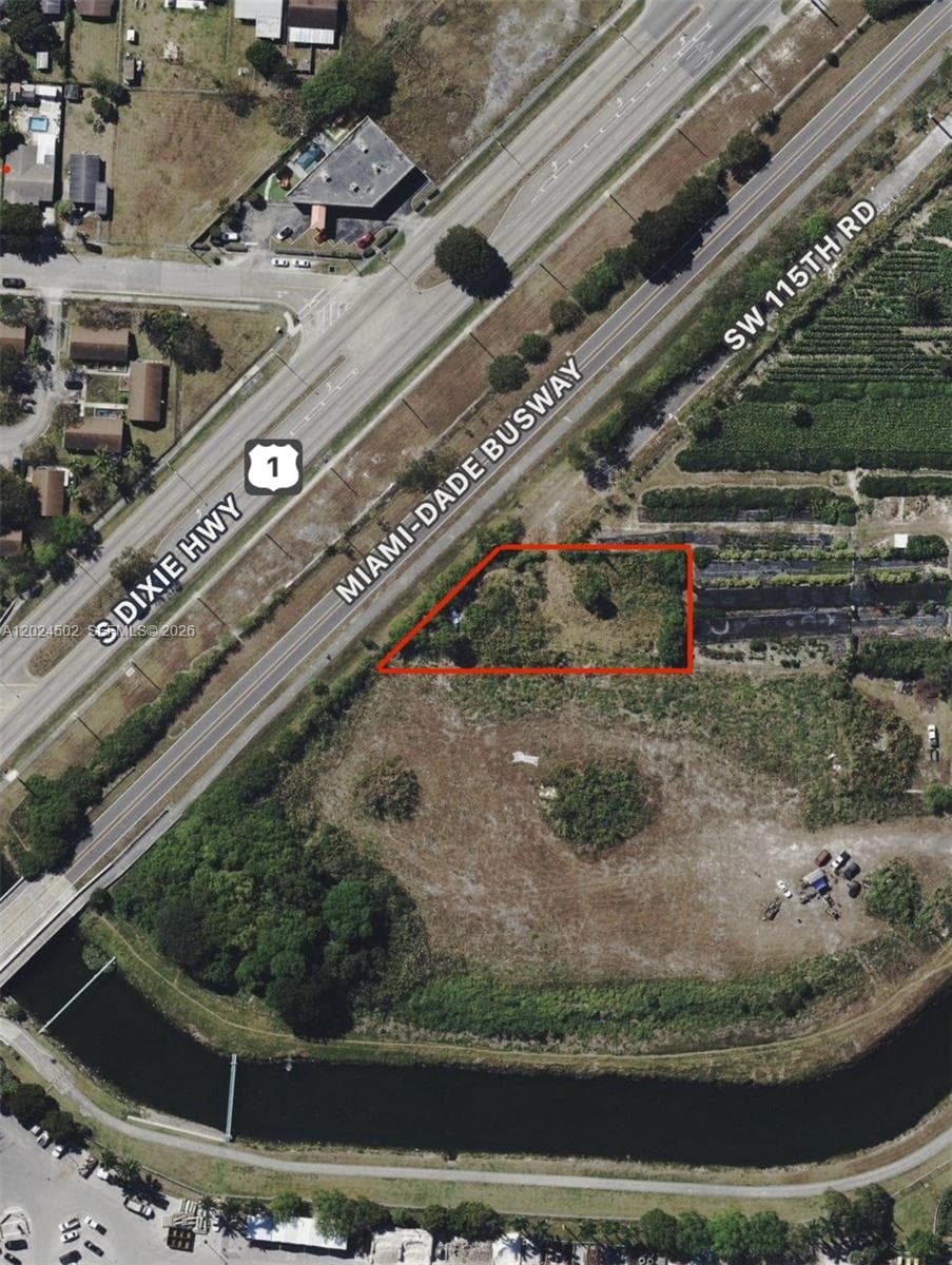 21200 SW 115th Rd, Miami FL 33177