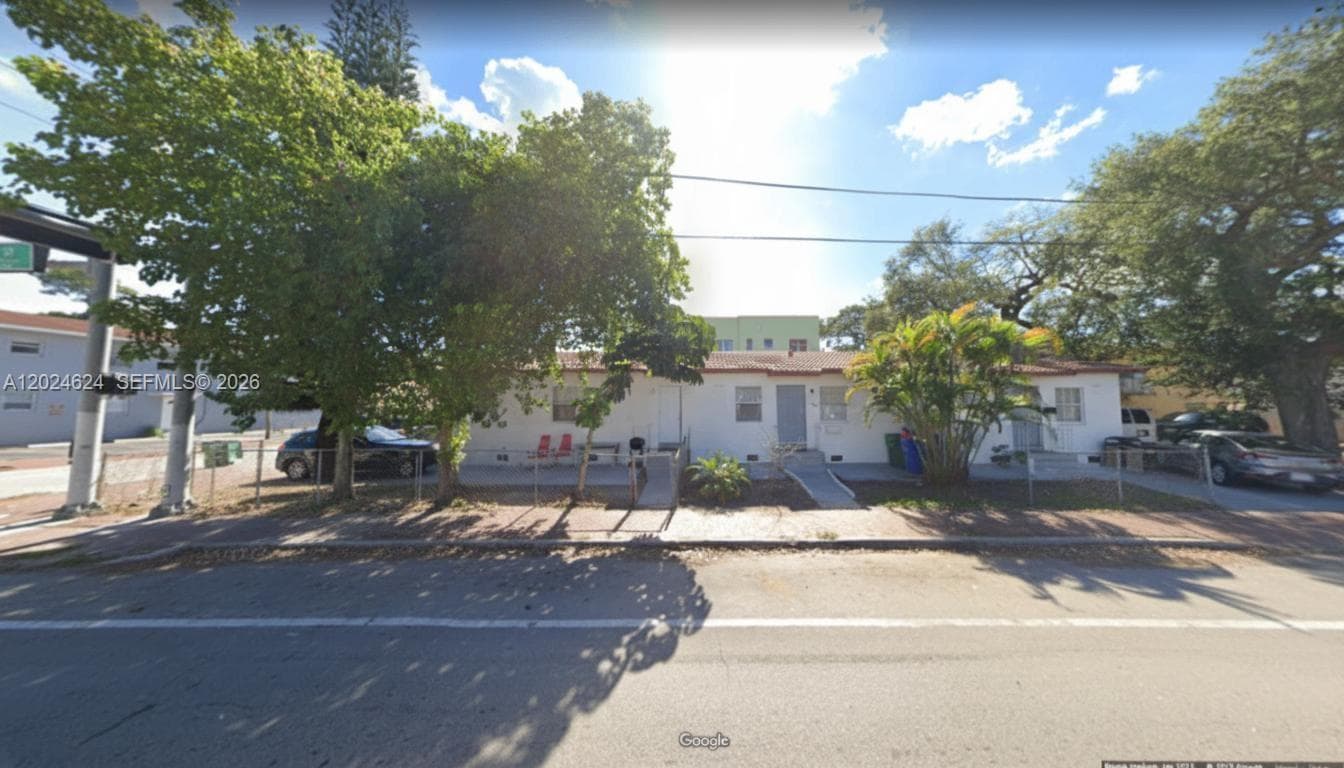 600 SW 16th Ave, Miami FL 33135