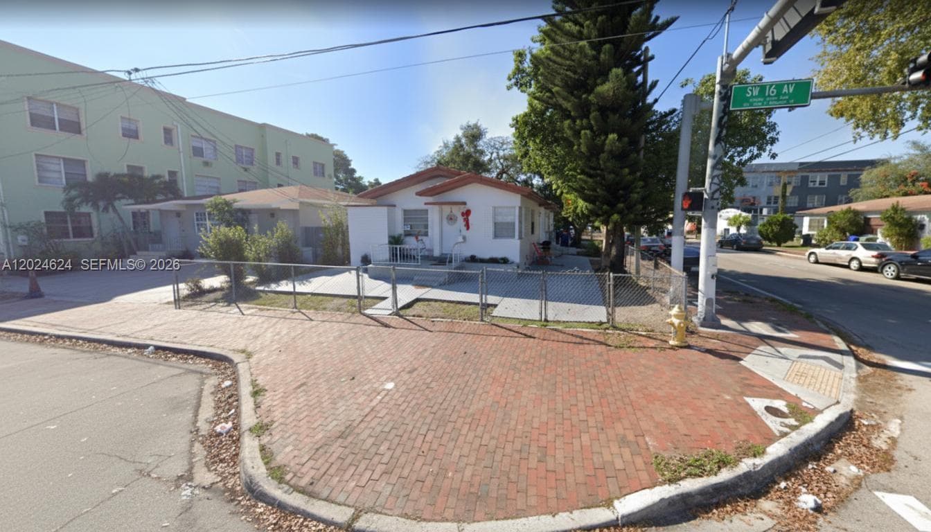 600 SW 16th Ave, Miami FL 33135