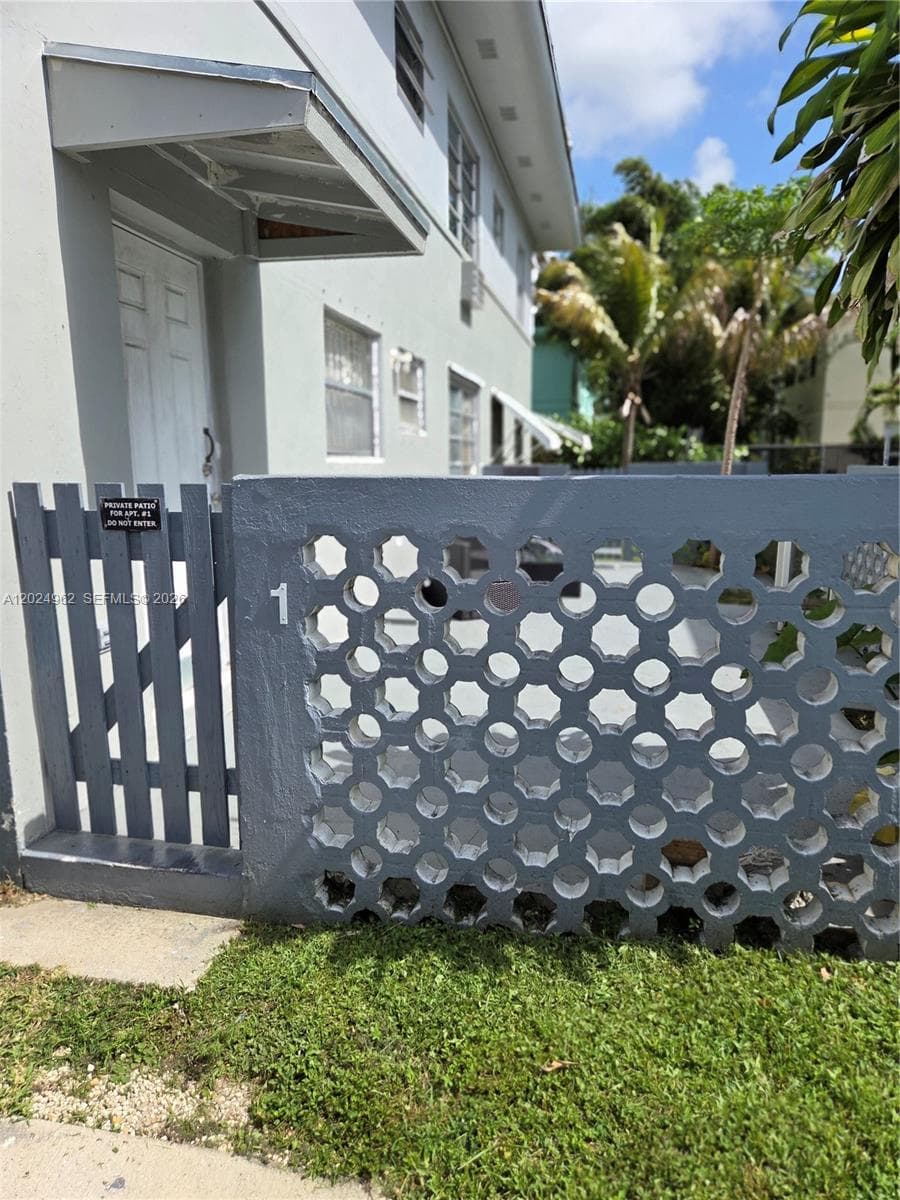 511 NE 82nd Ter, Miami FL 33138