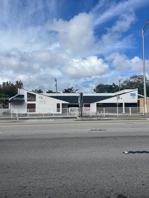 777 NE 79th St, Miami FL 33138