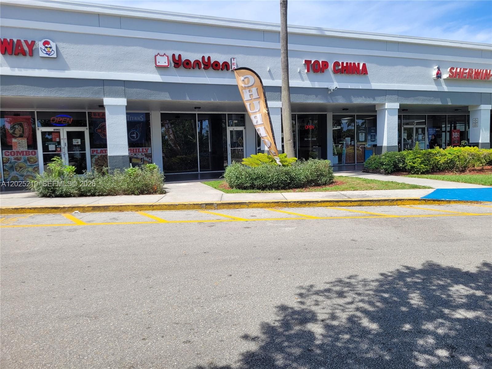 6935 Taft, Hollywood FL 33125