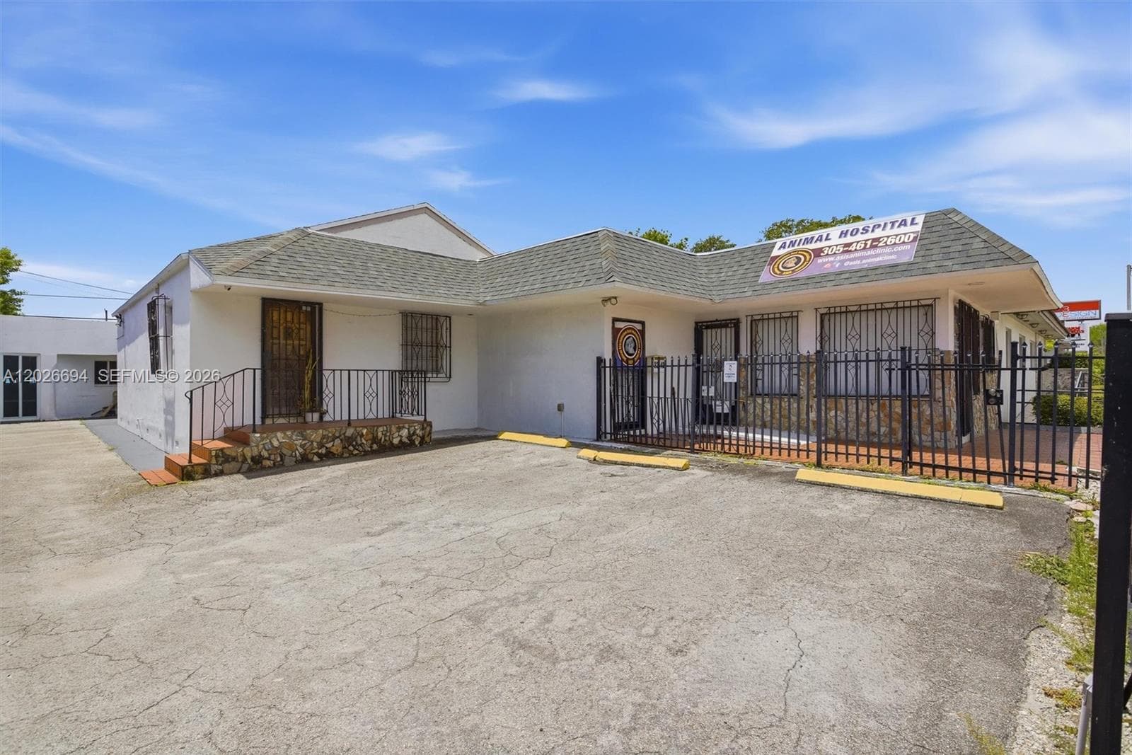 3240 NW 7th St, Miami FL 33125